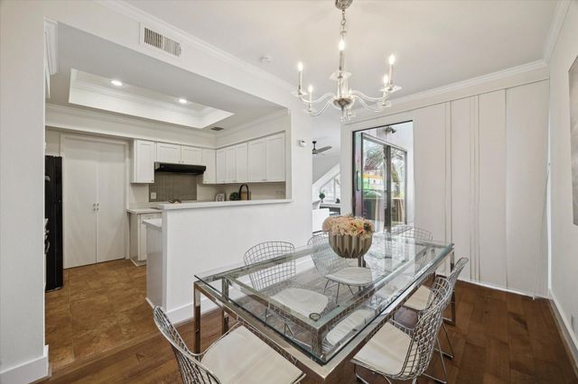 368 Litchfield Lane, Houston, TX 77024