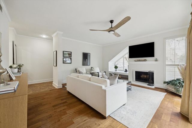 368 Litchfield Lane, Houston, TX 77024