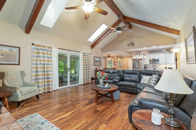 3101 Shore Drive, Grove, OK 74344