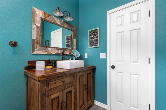 3101 Shore Drive, Grove, OK 74344