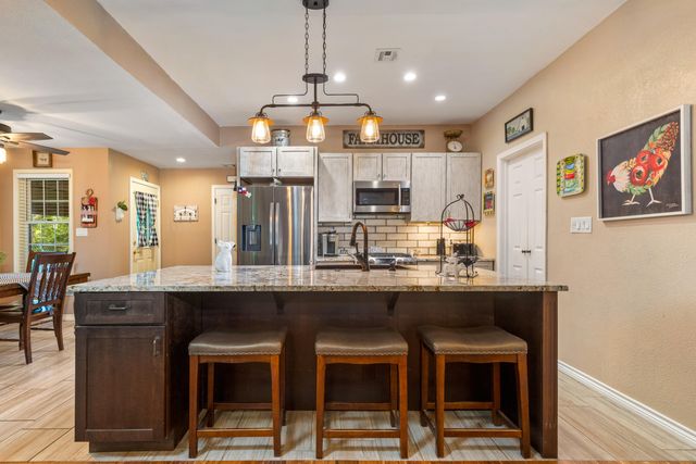 3101 Shore Drive, Grove, OK 74344