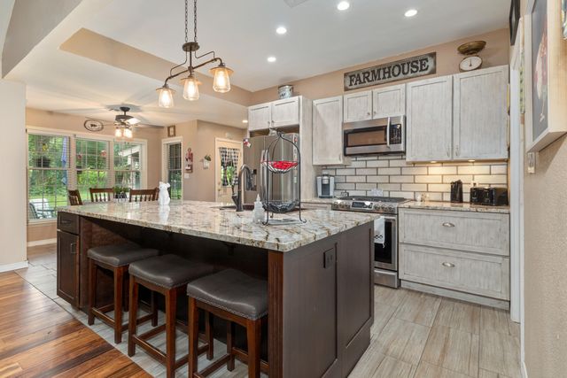 3101 Shore Drive, Grove, OK 74344