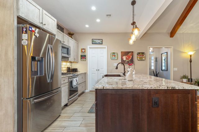 3101 Shore Drive, Grove, OK 74344