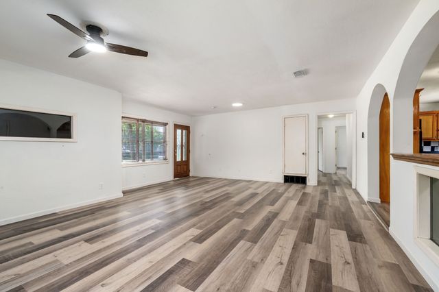 1623 Fresno Street, Dallas, TX 75217