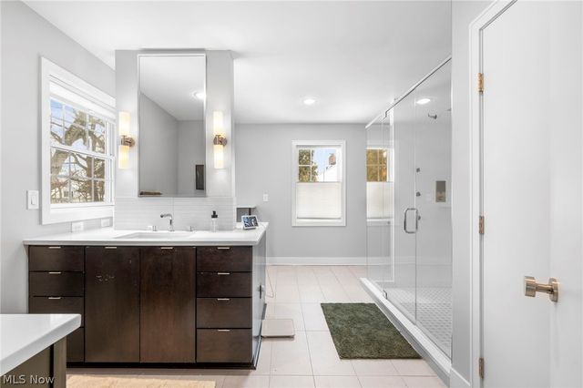 24000 Wimbledon Road, Shaker Heights, OH 44122