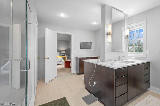 24000 Wimbledon Road, Shaker Heights, OH 44122