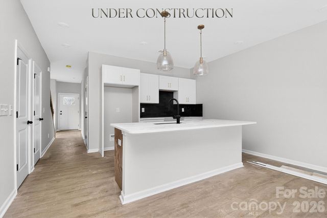 341 N Hoskins Road, Charlotte, NC 28216