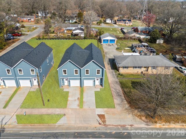 341 N Hoskins Road, Charlotte, NC 28216