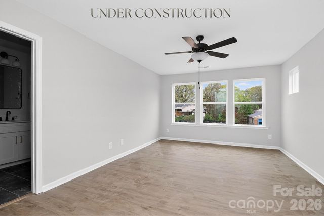 341 N Hoskins Road, Charlotte, NC 28216