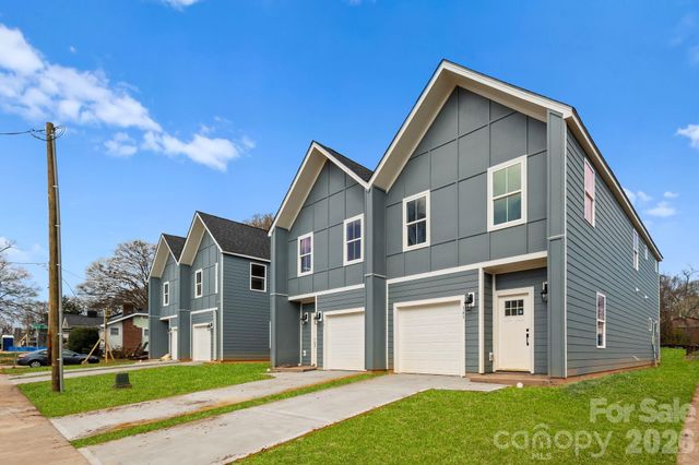 341 N Hoskins Road, Charlotte, NC 28216