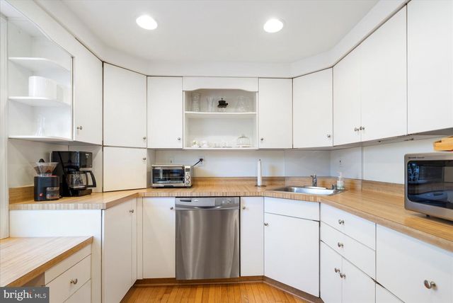 1322 AVA RD, Severn, MD 21144