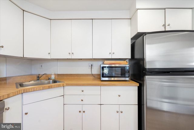 1322 AVA RD, Severn, MD 21144