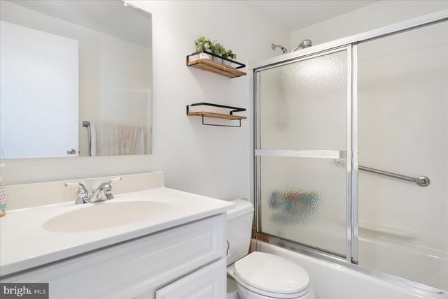 1322 AVA RD, Severn, MD 21144