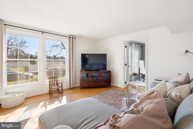 1322 AVA RD, Severn, MD 21144