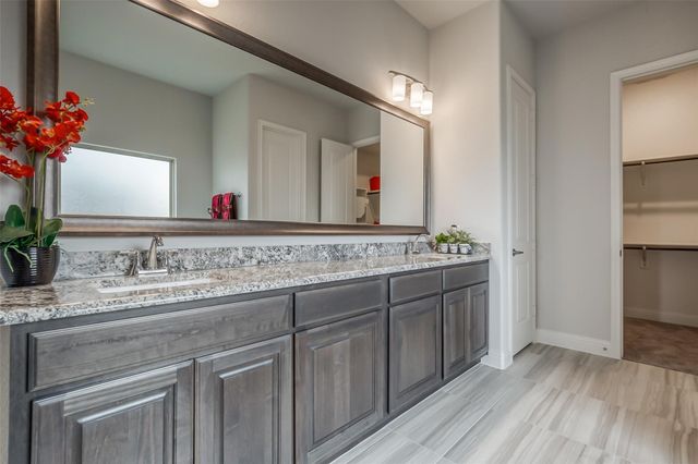 332 Cowling Drive, Little Elm, TX 75068