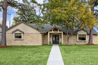 10402 Raritan Drive, Houston, TX 77043