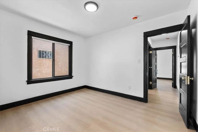 5820 S Van Ness, Los Angeles, CA 90047