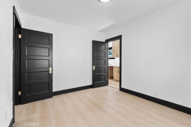 5820 S Van Ness, Los Angeles, CA 90047