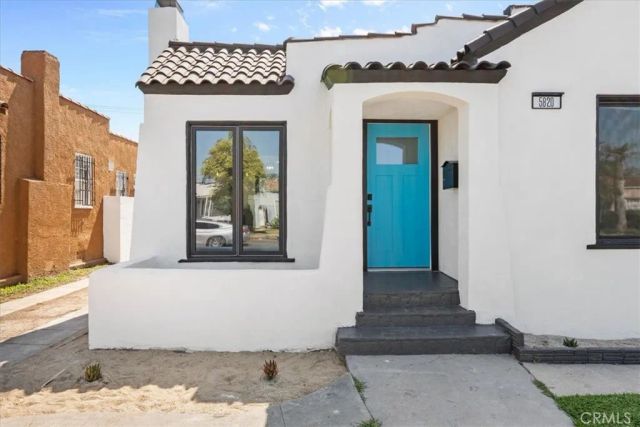 5820 S Van Ness, Los Angeles, CA 90047