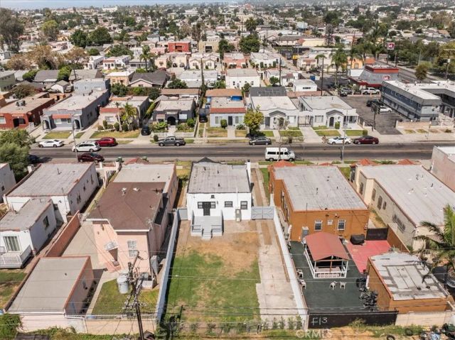 5820 S Van Ness, Los Angeles, CA 90047