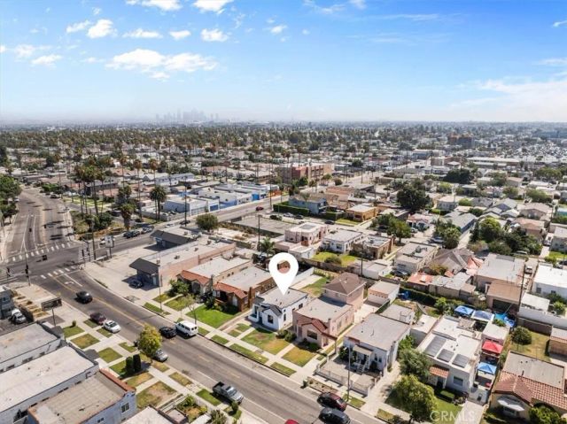 5820 S Van Ness, Los Angeles, CA 90047