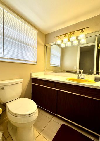 12004 Poinciana Boulevard 108, Royal Palm Beach, FL 33411