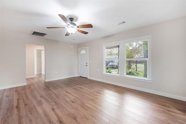 1200 Adams Street, Baytown, TX 77520