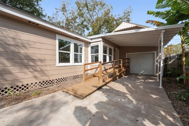 1200 Adams Street, Baytown, TX 77520