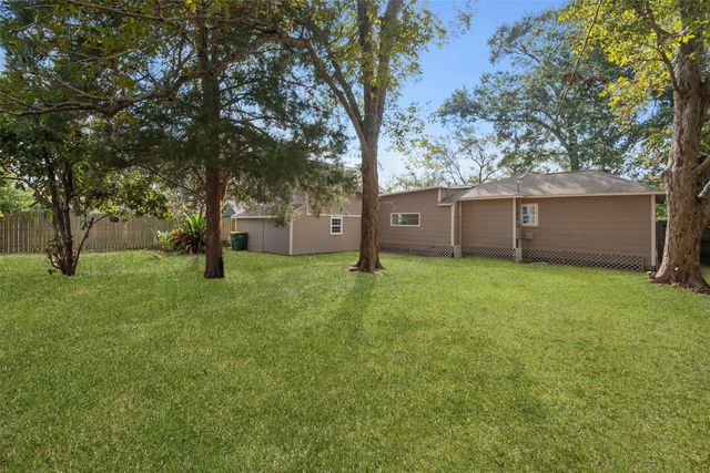 1200 Adams Street, Baytown, TX 77520