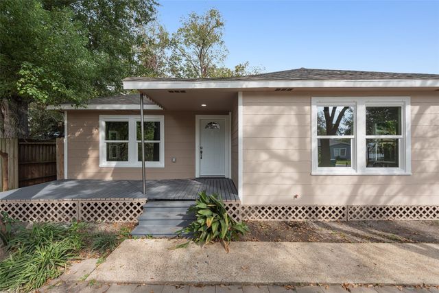 1200 Adams Street, Baytown, TX 77520