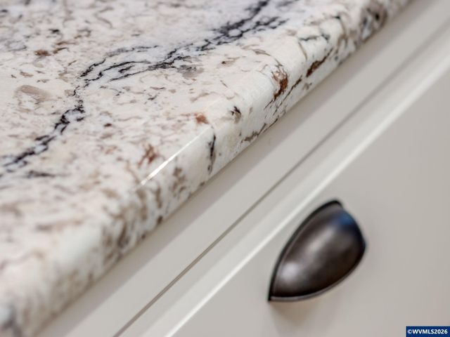 12950 S Barnards Rd, Molalla, OR 97038