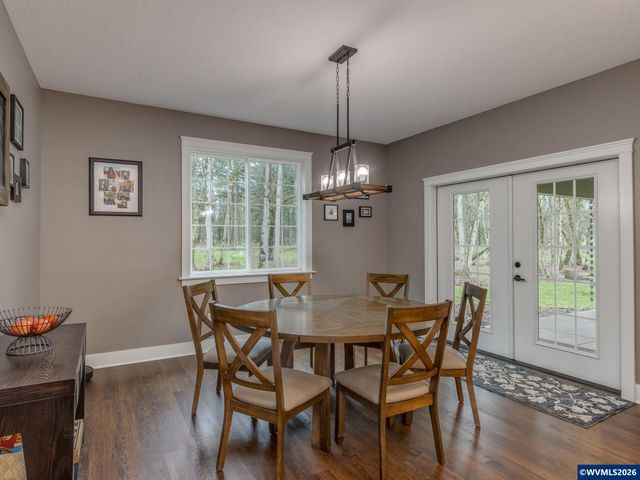 12950 S Barnards Rd, Molalla, OR 97038