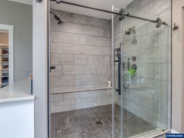 12950 S Barnards Rd, Molalla, OR 97038