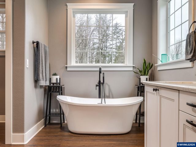 12950 S Barnards Rd, Molalla, OR 97038