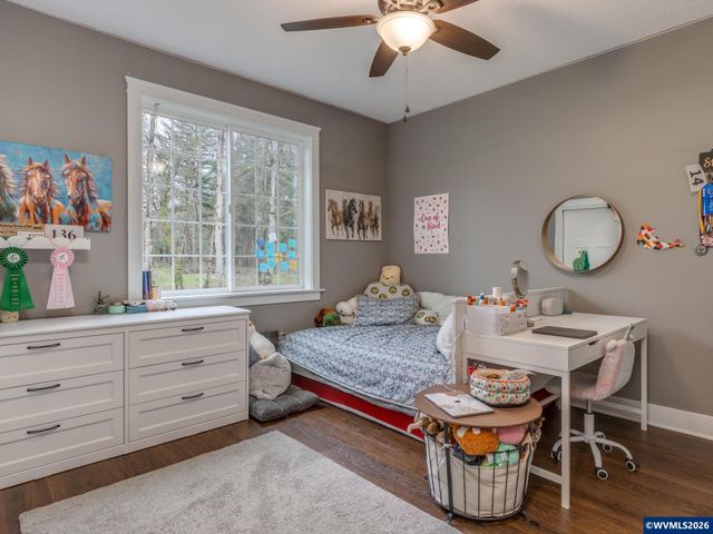 12950 S Barnards Rd, Molalla, OR 97038