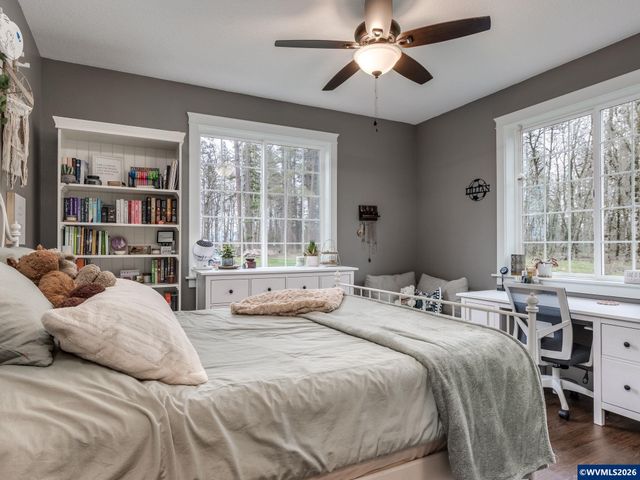 12950 S Barnards Rd, Molalla, OR 97038