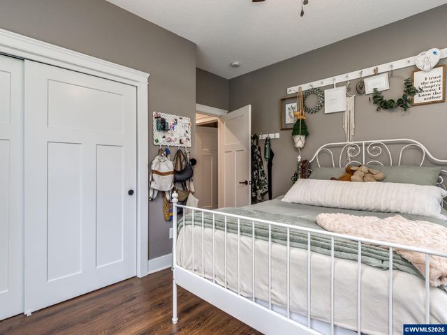 12950 S Barnards Rd, Molalla, OR 97038