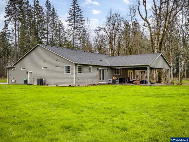 12950 S Barnards Rd, Molalla, OR 97038