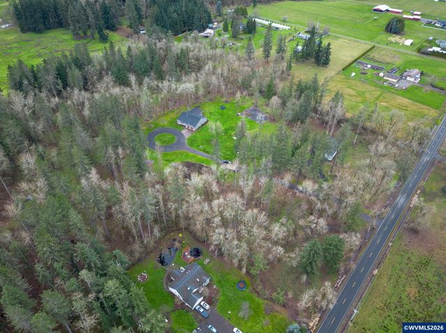 12950 S Barnards Rd, Molalla, OR 97038