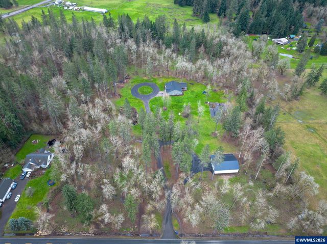 12950 S Barnards Rd, Molalla, OR 97038