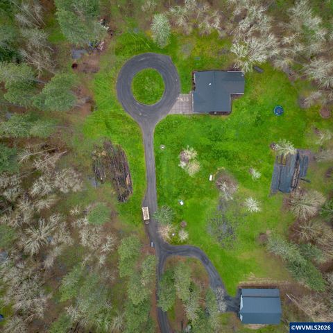 12950 S Barnards Rd, Molalla, OR 97038