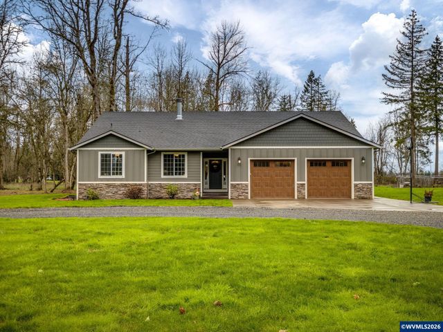 12950 S Barnards Rd, Molalla, OR 97038