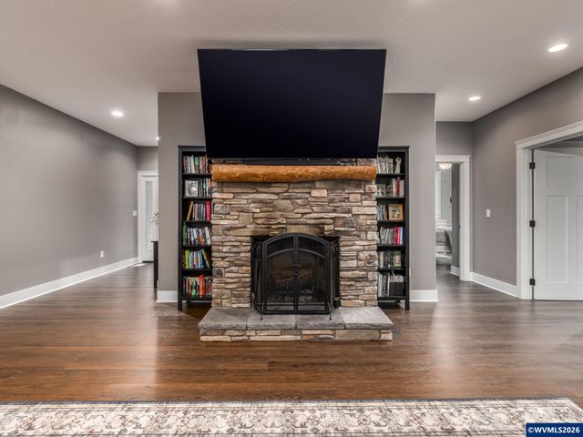 12950 S Barnards Rd, Molalla, OR 97038