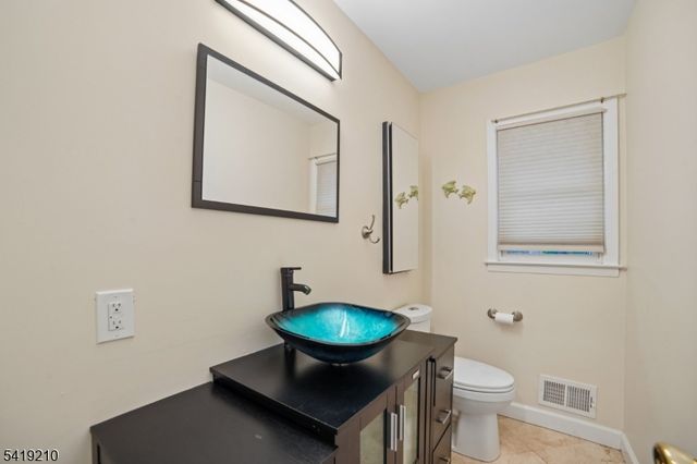 3 Carol Ct, Cranford Twp., NJ 07016