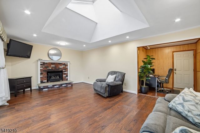 3 Carol Ct, Cranford Twp., NJ 07016