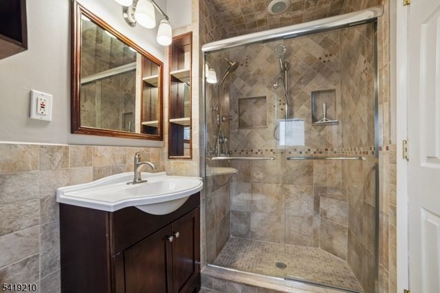 3 Carol Ct, Cranford Twp., NJ 07016