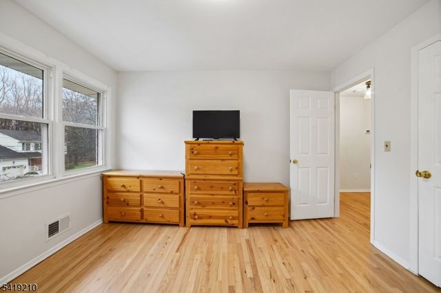 3 Carol Ct, Cranford Twp., NJ 07016