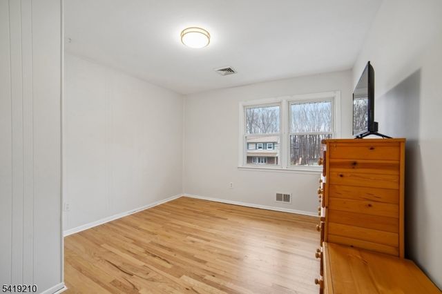 3 Carol Ct, Cranford Twp., NJ 07016