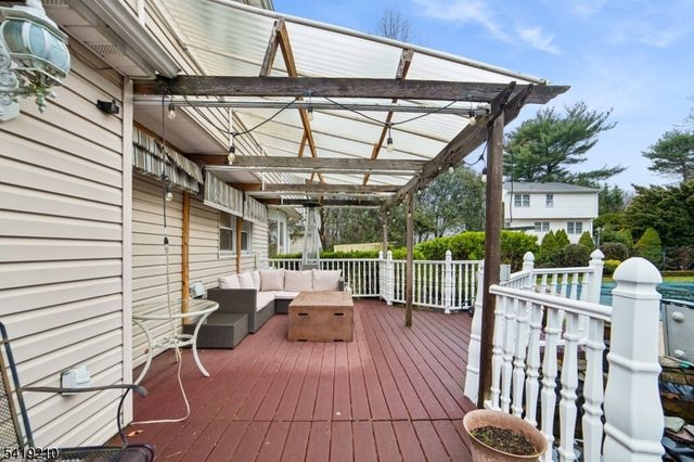 3 Carol Ct, Cranford Twp., NJ 07016