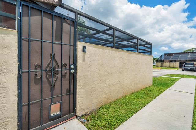 4757 Sunny Palm Circle A, West Palm Beach, FL 33415